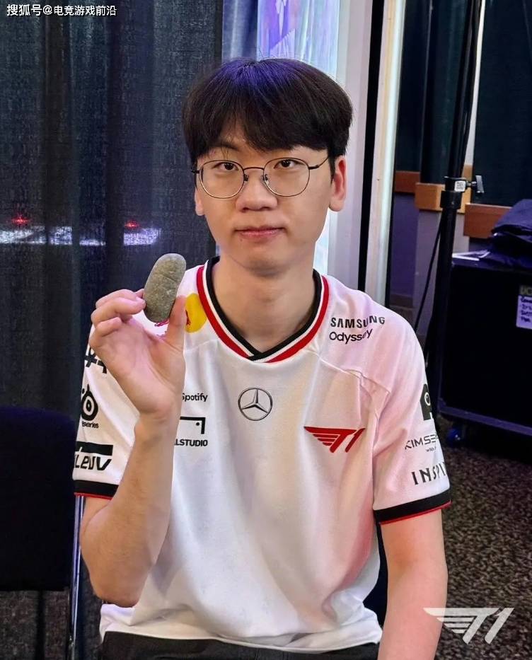 7月7日电竞前沿:LEC队伍全部淘汰、Gumayusi击杀榜超Xiaohu、Doran玩石甲虫、一诺公孙离击杀数排名第一 7月7日电竞前沿:LEC队伍全部淘汰、Gumayusi击杀榜超Xiaohu、Doran玩石甲虫、一诺公孙离击杀数排名第一