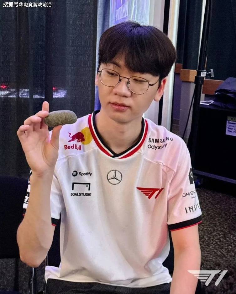 7月7日电竞前沿:LEC队伍全部淘汰、Gumayusi击杀榜超Xiaohu、Doran玩石甲虫、一诺公孙离击杀数排名第一 7月7日电竞前沿:LEC队伍全部淘汰、Gumayusi击杀榜超Xiaohu、Doran玩石甲虫、一诺公孙离击杀数排名第一