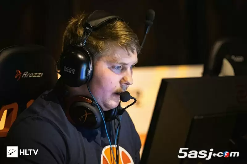 HEROIC新教练TOBIZ专访：从小学教师到电竞教练的冠军之路