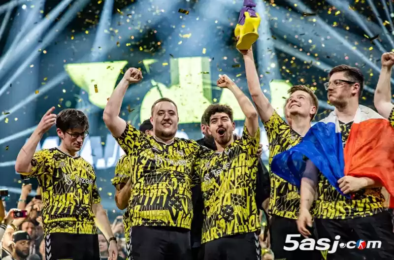 他赢过所有Major却输给时间：2025年，整个电竞圈都在致敬这个沉默的男人