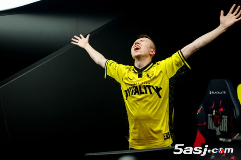 Vitality创CS历史最强赛季!2025豪取7冠+30连胜 统治力碾压Astralis/NAVI Vitality创CS历史最强赛季!2025豪取7冠+30连胜 统治力碾压Astralis/NAVI
