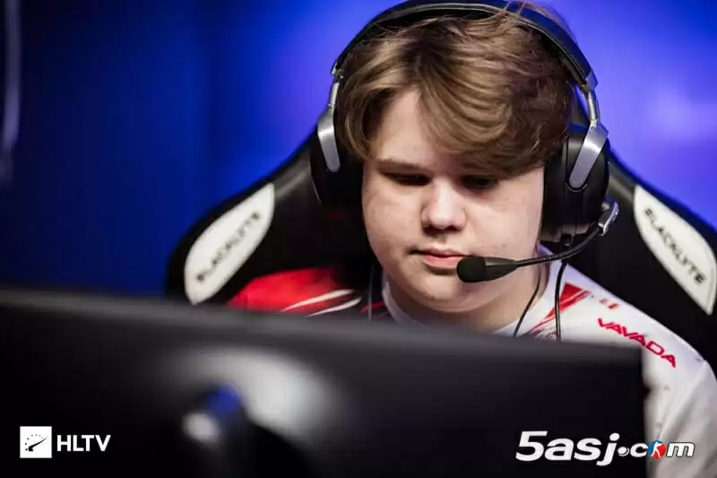 Spirit战队瞄准新星zweih:donk或将与‘明日之星’搭档 俄语CS新锐主点人引阵容洗牌 Spirit战队瞄准新星zweih:donk或将与‘明日之星’搭档 俄语CS新锐主点人引阵容洗牌