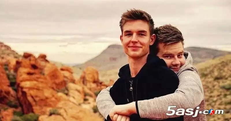 Astralis致敬dupreeh退役:五冠传奇告别赛场 王朝核心永载史册 Astralis致敬dupreeh退役:五冠传奇告别赛场 王朝核心永载史册