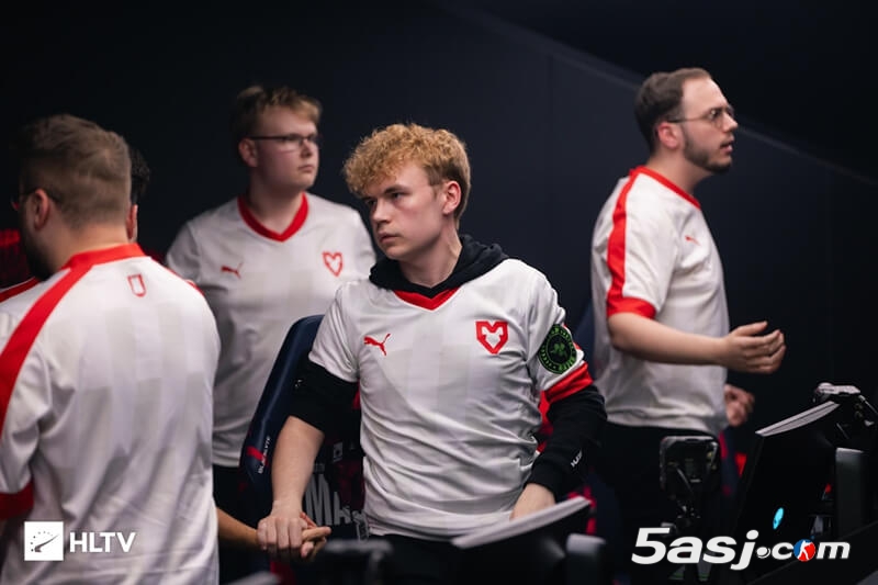 MOUZ指挥Brollan赛后采访:Vitality成最大阻碍 新赛季将卷土重来 MOUZ指挥Brollan赛后采访:Vitality成最大阻碍 新赛季将卷土重来