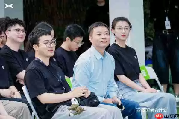 小鹏汽车招聘计划上调至8000人 聚焦AI与智能驾驶领域