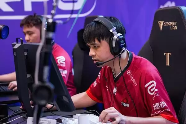 龙吟震欧陆！TYLOO 2-1力克Astralis登顶C组，CN军团会师八强 