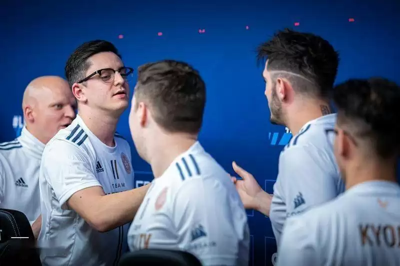 访谈:130欧月薪到Major冠军!apEX自曝法国CS圈最黑暗规则 访谈:130欧月薪到Major冠军!apEX自曝法国CS圈最黑暗规则