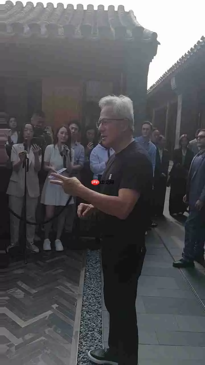 黄仁勋回应是否与宇树科技合作，称小米比亚迪出机器人也不意外