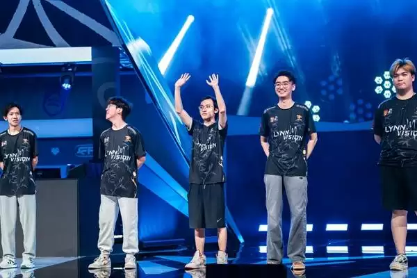 FISSURE裂变天地S1：Astralis强势晋级四强 中国战队LVG遗憾止步八强 