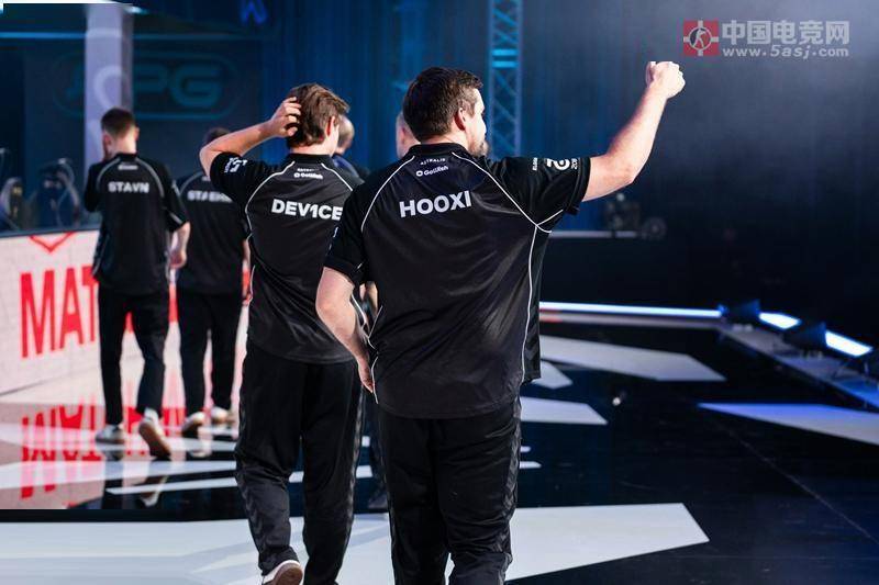 HooXi专访：从G2弃将到丹麦救世主，激活全新Astralis重返巅峰 