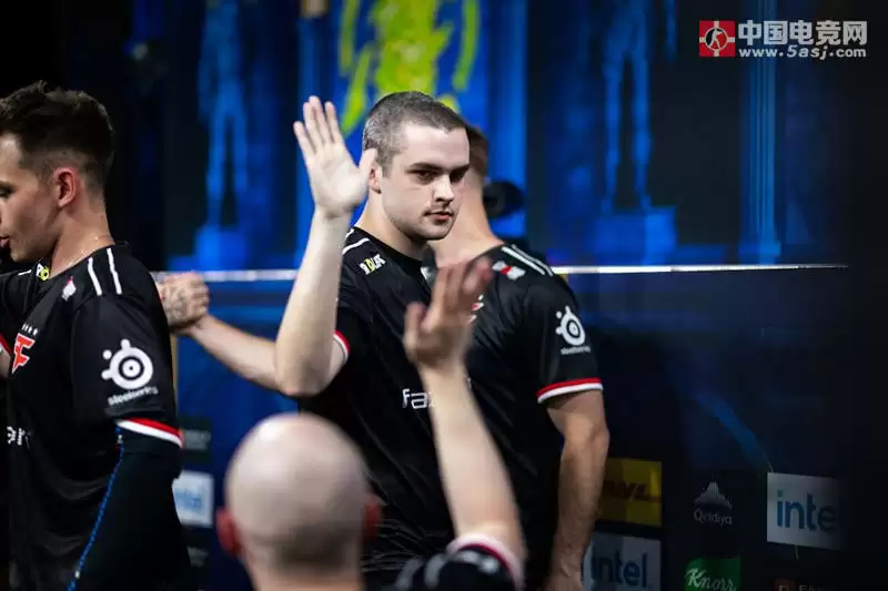 【深度】karrigan谈FaZe战队的重生之路：惩罚与救赎的哲学