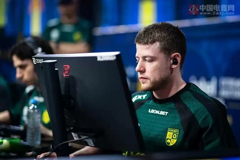 FlyQuest 1-2 惜败FURIA,jks首秀即巅峰:1v3残局+四杀救主! FlyQuest 1-2 惜败FURIA,jks首秀即巅峰:1v3残局+四杀救主!