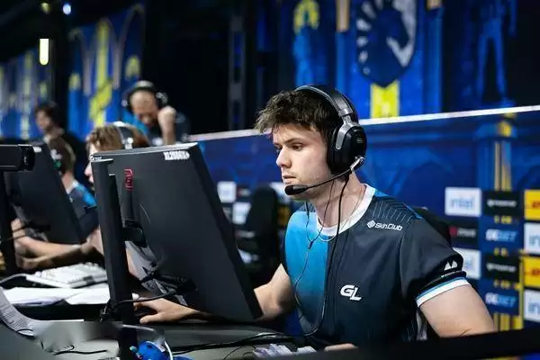  瑞典老将REZ的破局宣言：从八强魔咒到冠军野望 