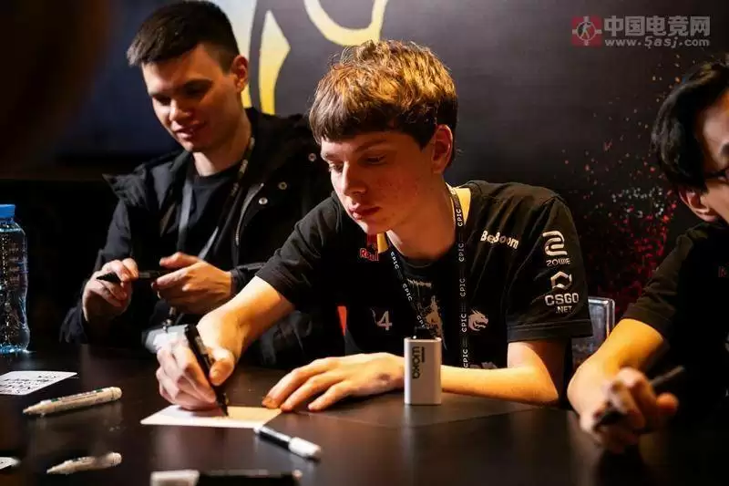 Falcons赛前专访：新援kyousuke引爆期待，“训练赛怪物”实锤！