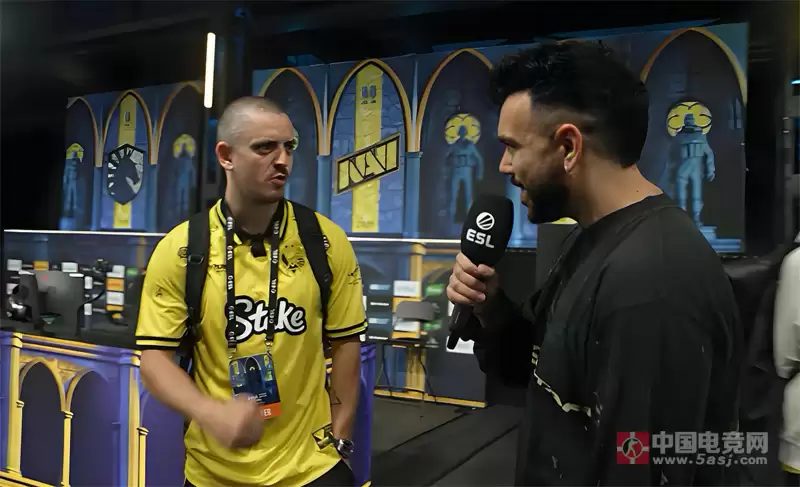 光头契约终兑现！apEX：女友反对也挡不住我的冠军誓言