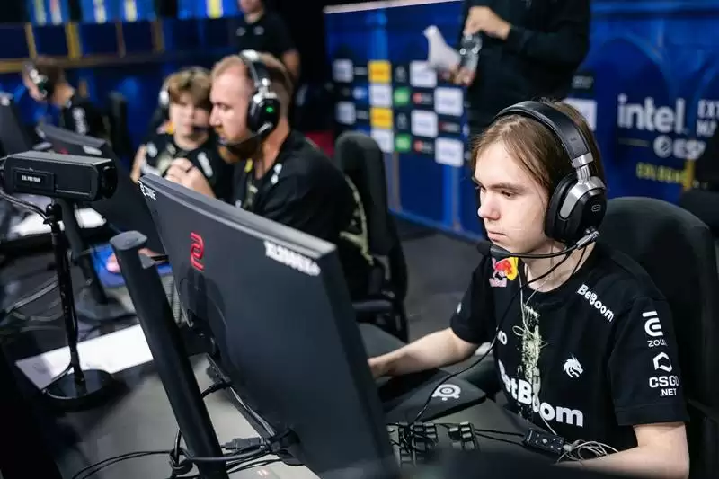 双子星核爆！donk 1.5 Rating血洗Ancient，Spirit加时2-0险胜Heroic