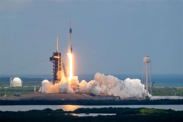 SpaceX向国际空间站发射了三种致病细菌