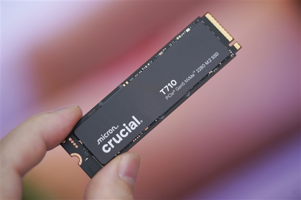 英睿达速度最快的Gen5 SSD