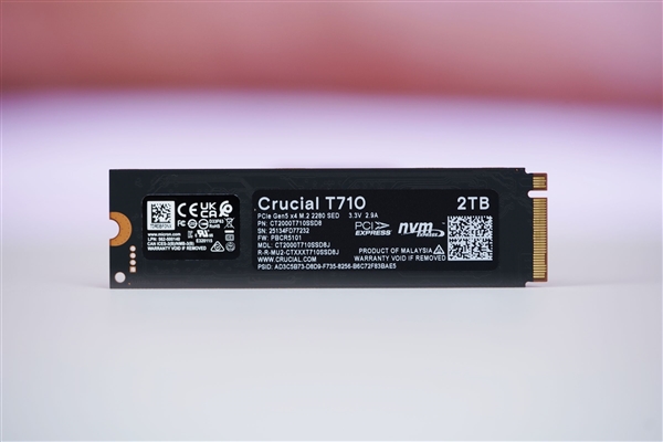 英睿达速度最快的Gen5 SSD