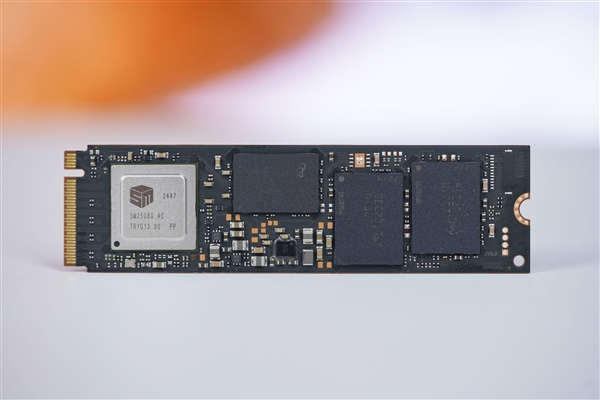 英睿达速度最快的Gen5 SSD