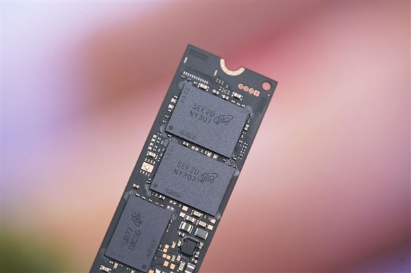 英睿达速度最快的Gen5 SSD