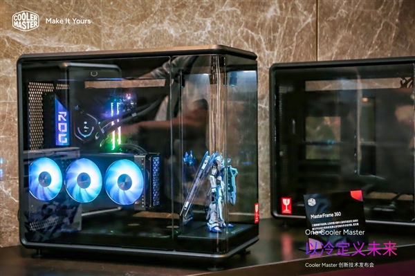 酷冷至尊杀回来了！革命性3D热管2条搞定145W、360度海景房主机拍卖53999元