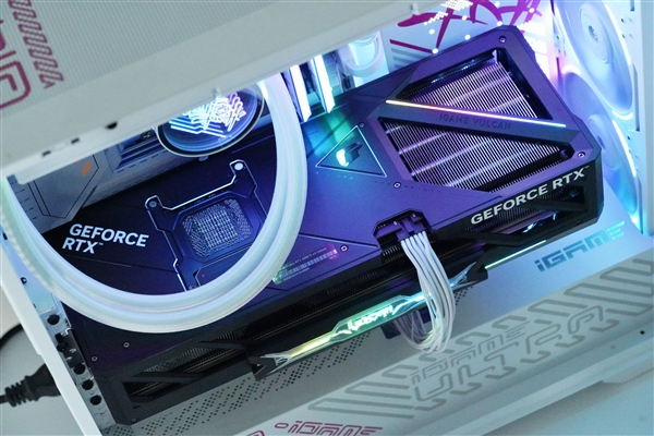 中国特供！七彩虹iGame RTX 5090D v2 Vulcan OC 24GB显卡图赏