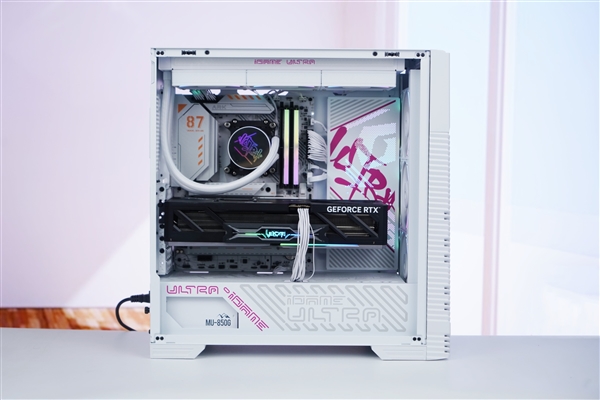中国特供！七彩虹iGame RTX 5090D v2 Vulcan OC 24GB显卡图赏