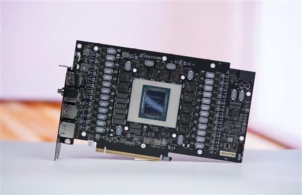 中国特供！七彩虹iGame RTX 5090D v2 Vulcan OC 24GB显卡图赏