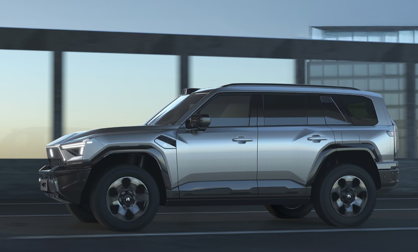 31.99 万元起，全球首款全栈华为智能越野 SUV 东风猛士 M817 发布