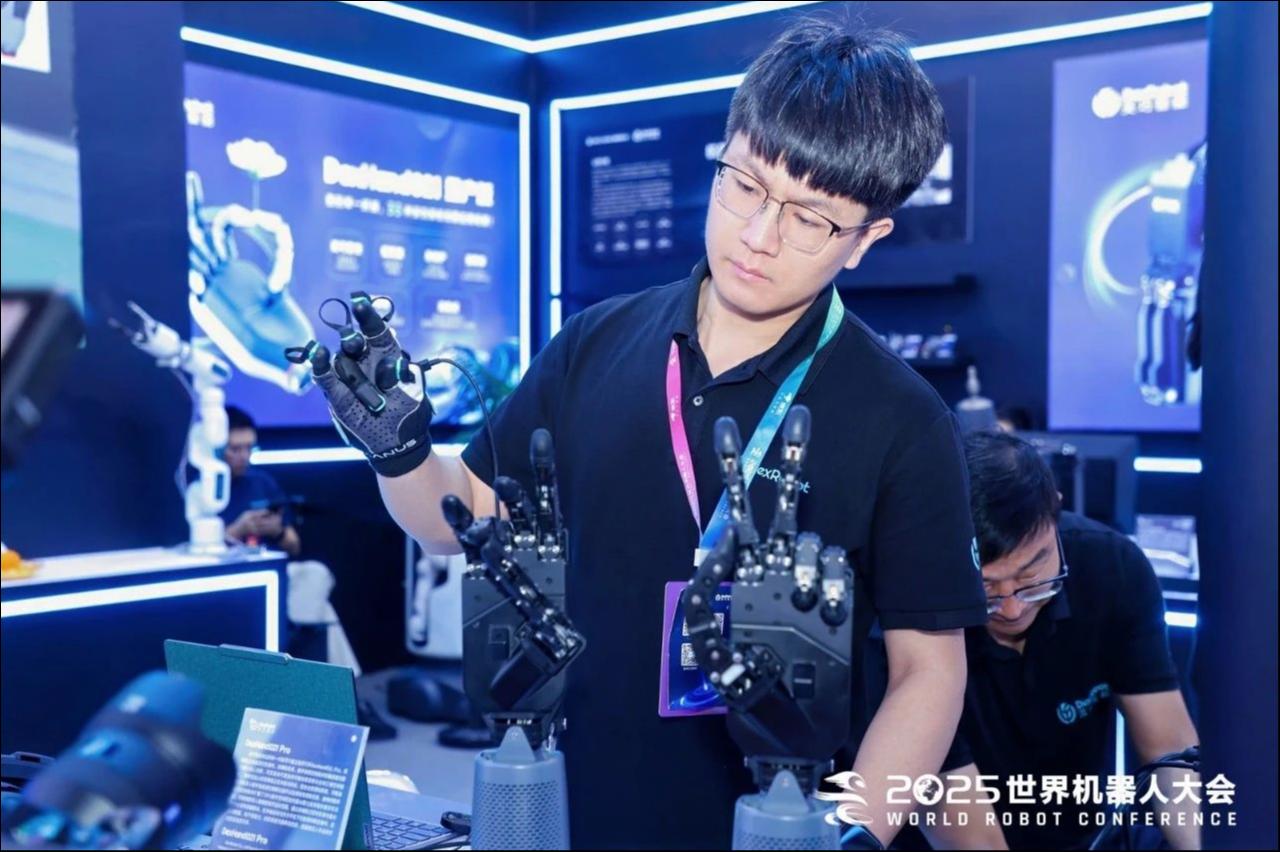 DexHand021 Pro灵巧手展示