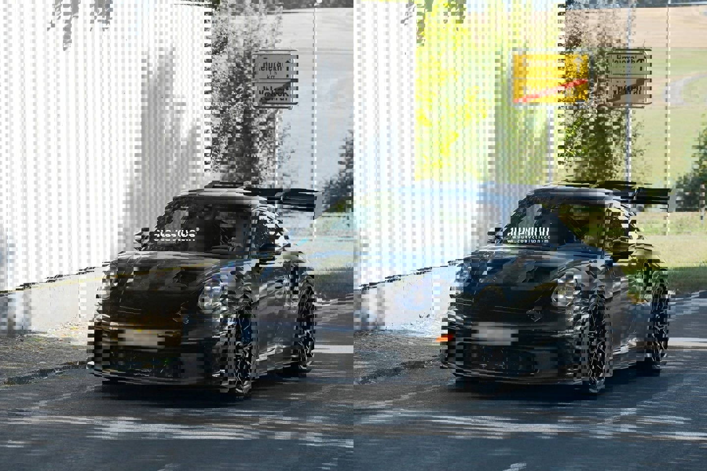 2026 款保时捷 911 GT3 RS 原型曝光：动力系统换血，赛道体验升级