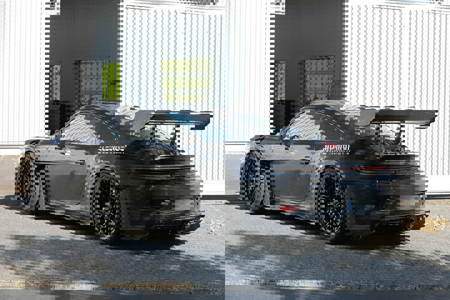 2026 款保时捷 911 GT3 RS 原型曝光：动力系统换血，赛道体验升级