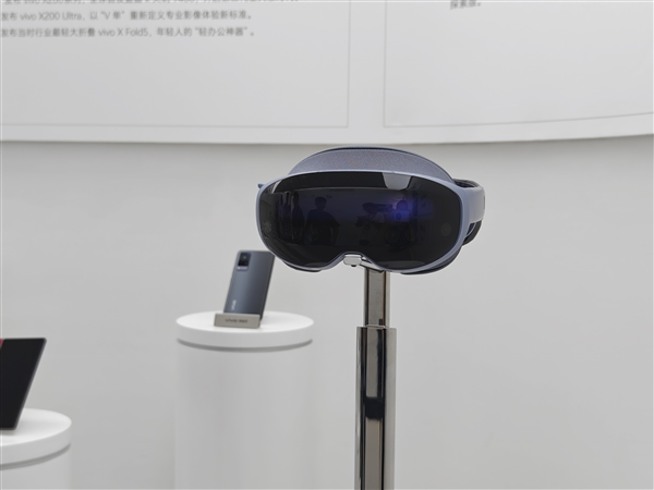 vivo Vision探索版外观