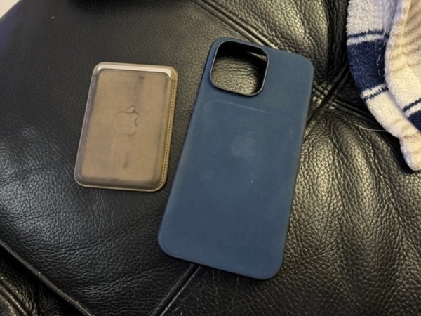 苹果终于抛弃精织斜纹！iPhone