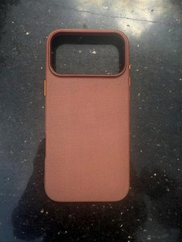 苹果终于抛弃精织斜纹！iPhone