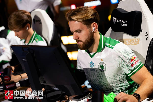 “CS电竞世界杯（EWC）：Falcons主场