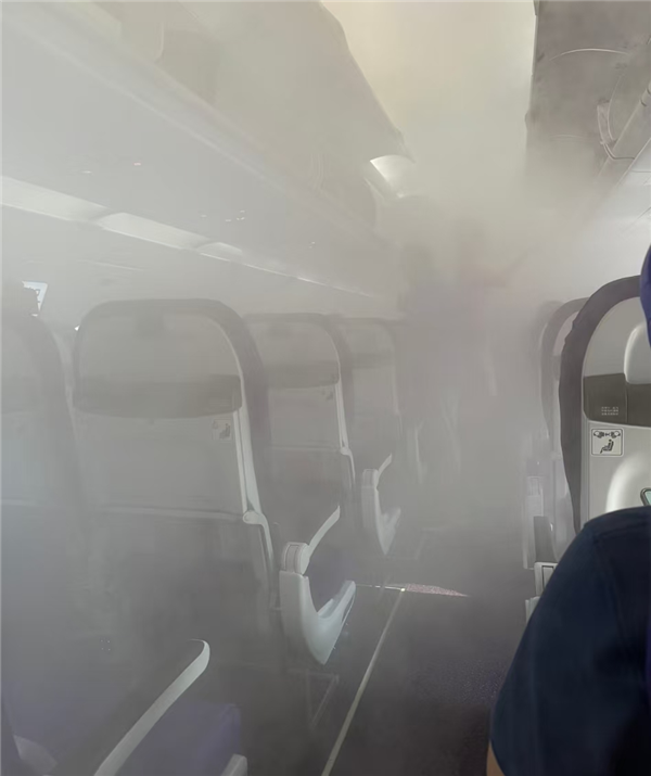 春秋航空否认故意开低温卖毛毯：严格按照客舱温度要求设定