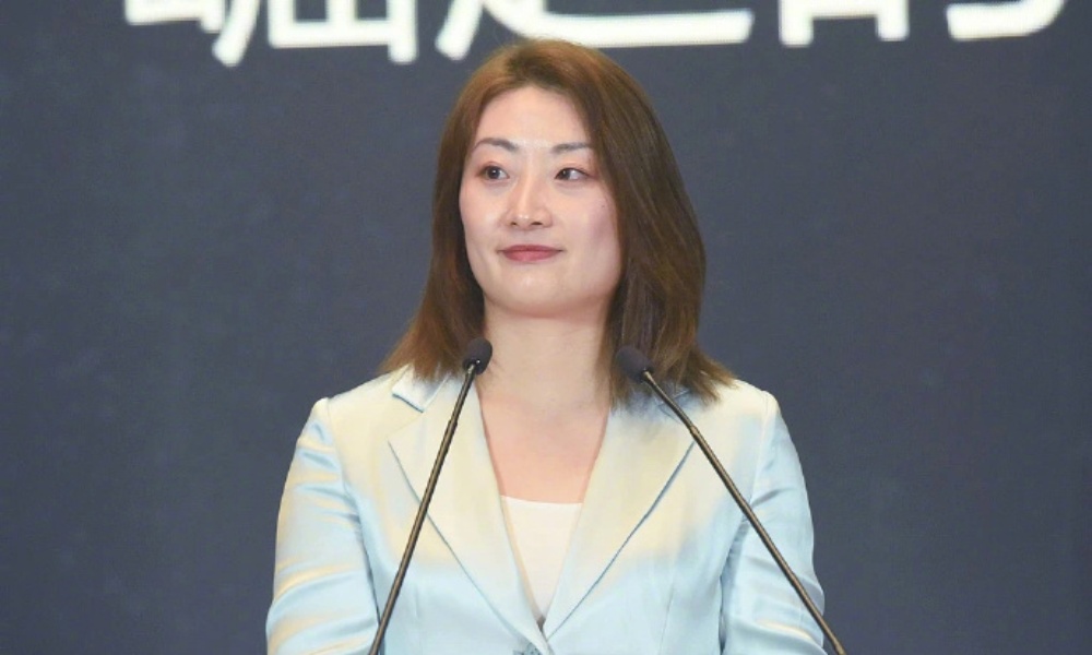 宗馥莉回应娃哈哈争议,网友态度为何依然两极分化?