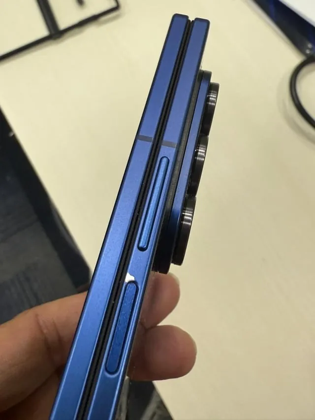 三星Galaxy Z Fold7再现边框掉漆问题，折叠屏老毛病仍未解决