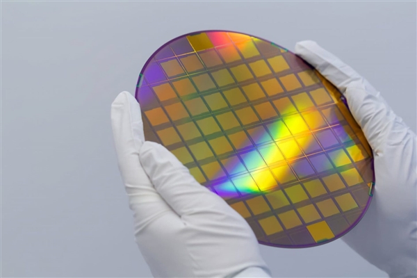 日本2nm芯片工艺密度超台积电N2,领先Intel 18A