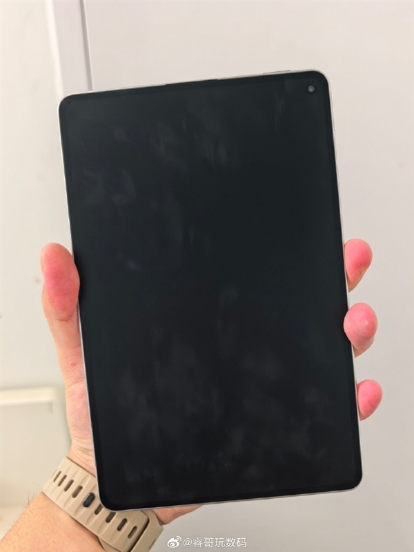 屏幕完胜iPad