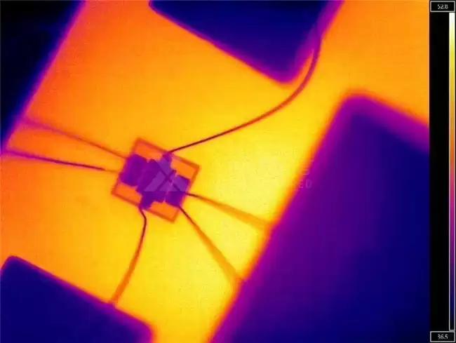显微热像仪:探索微观尺度热世界的科研利器