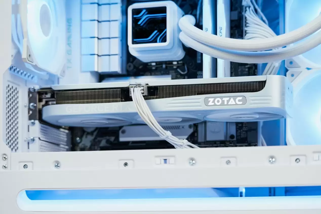 《苍翼：混沌效应》x《死亡细胞》联动版本上线，开学季性价比电脑配置推荐