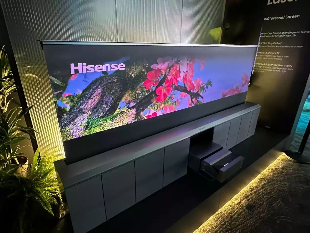 IFA2025最炸名场面!海信超大屏天团集体整活,黑科技秀出中国排面