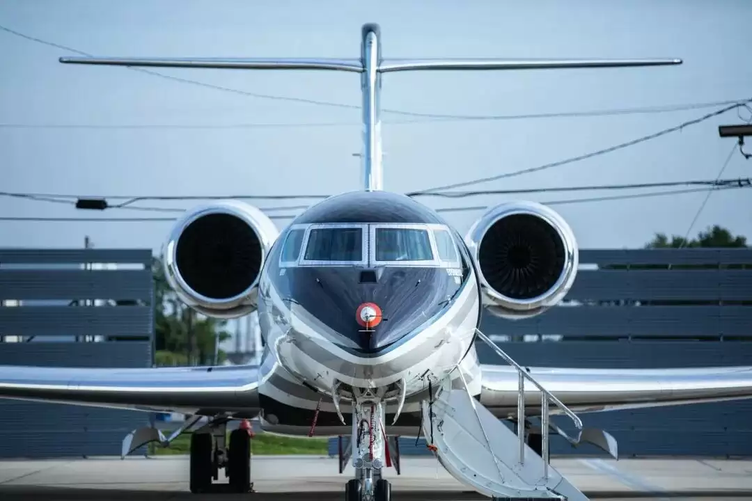 全球最远航程公务机：湾流 G800 首架交付