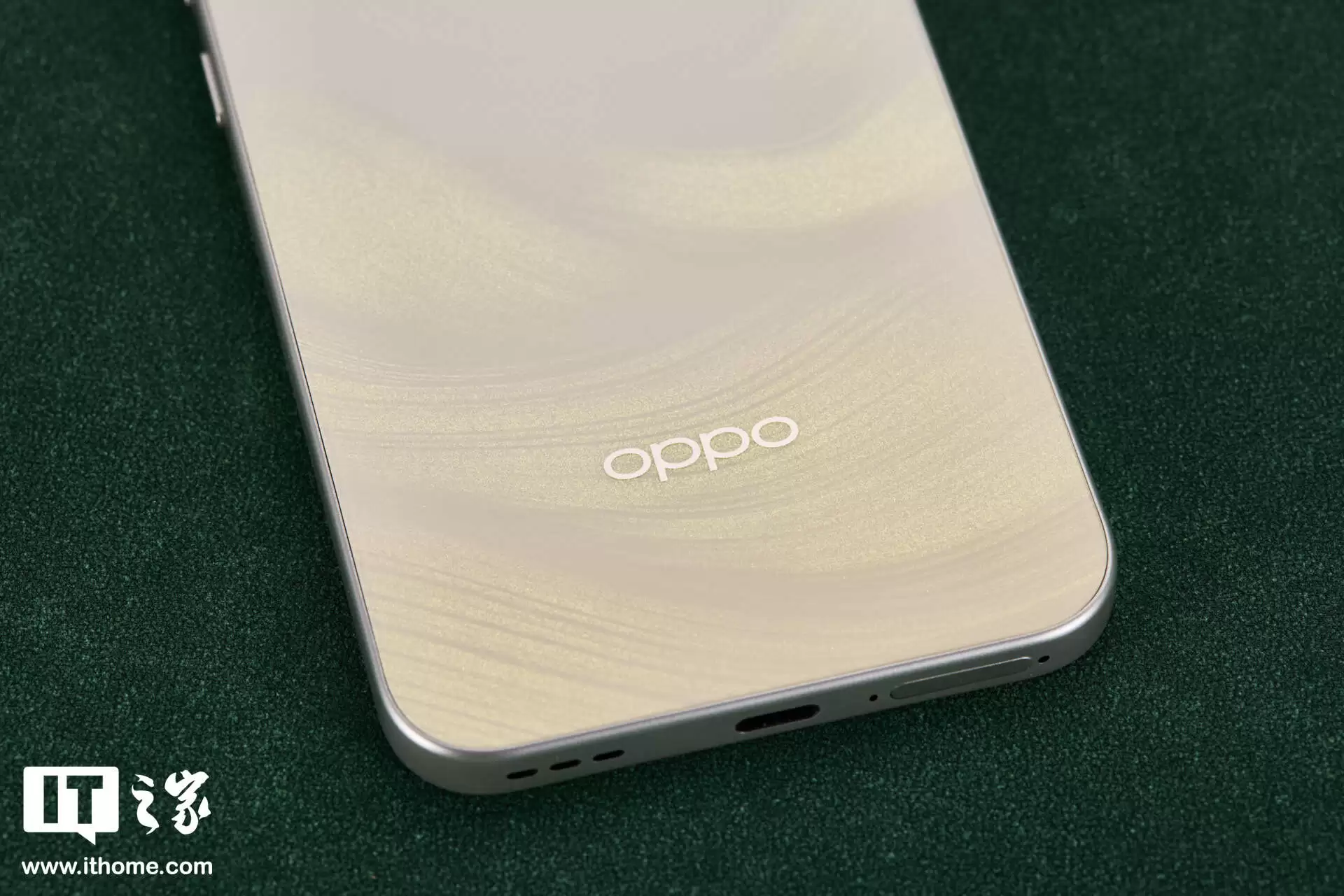 【IT之家开箱】OPPO A6 Pro 手机实拍：潮流小屏机，旗舰级窄黑边