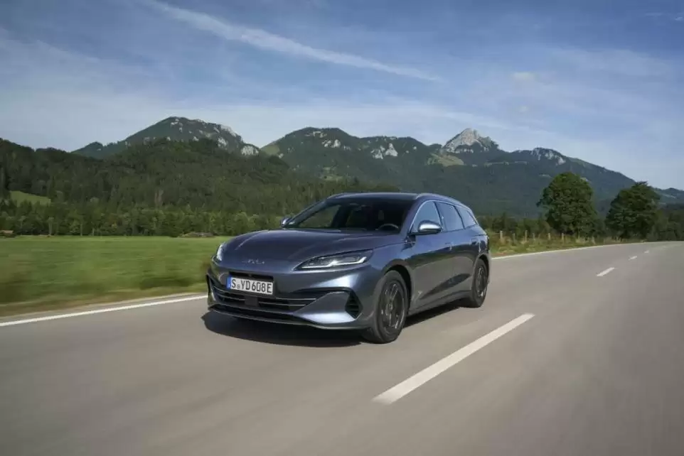 比亚迪海豹 06 DM-i 系列汽车登陆欧洲市场，首推“瓦罐”旅行车版