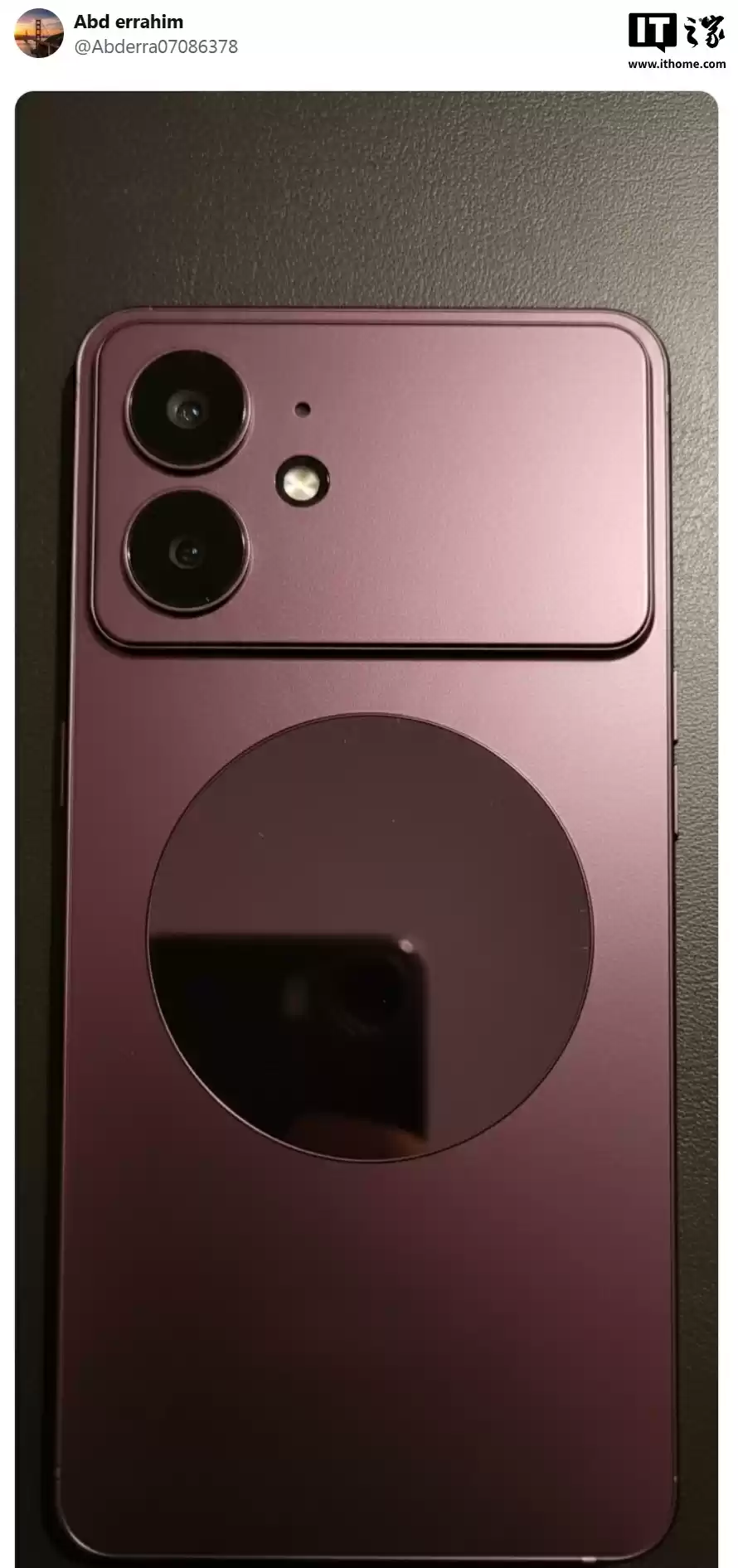 三星 Galaxy S26 Edge 手机机模曝光，Deco 设计类似苹果 iPhone 17 Pro