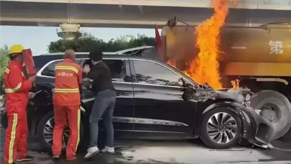 好啊！隐藏式门把手可能要完蛋啦